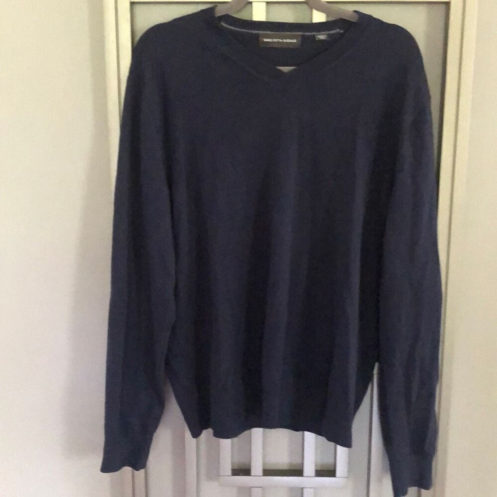 Saks Fifth Avenue Men's navy V-neck sweater lightweight wool size XL